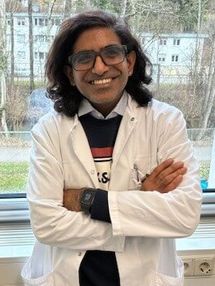 Dr. medic. Vijay Ailawadhi Dr. medic. Vijay Ailawadhi